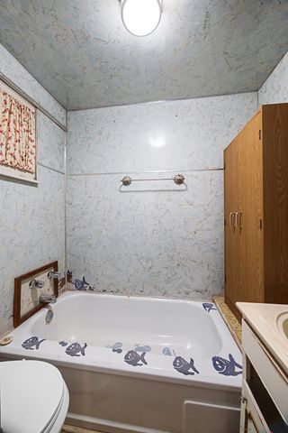 517 N Westwood Avenue, Lindsay, CA 93247