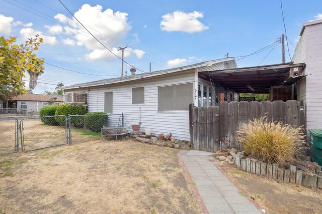 517 N Westwood Avenue, Lindsay, CA 93247