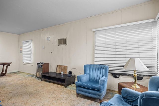 517 N Westwood Avenue, Lindsay, CA 93247