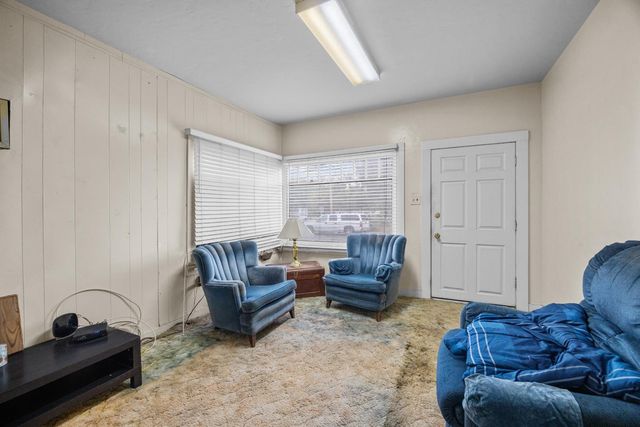 517 N Westwood Avenue, Lindsay, CA 93247