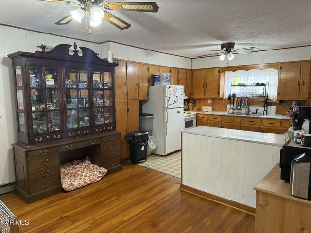 73 Fork Ridge Road, Lebanon, VA 24266