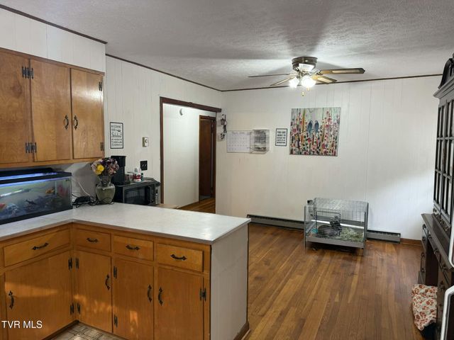 73 Fork Ridge Road, Lebanon, VA 24266