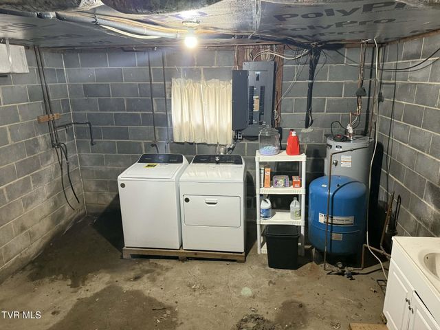 73 Fork Ridge Road, Lebanon, VA 24266