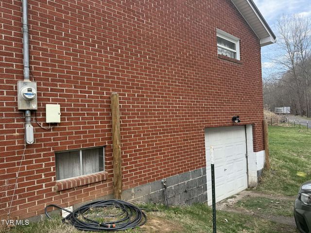 73 Fork Ridge Road, Lebanon, VA 24266