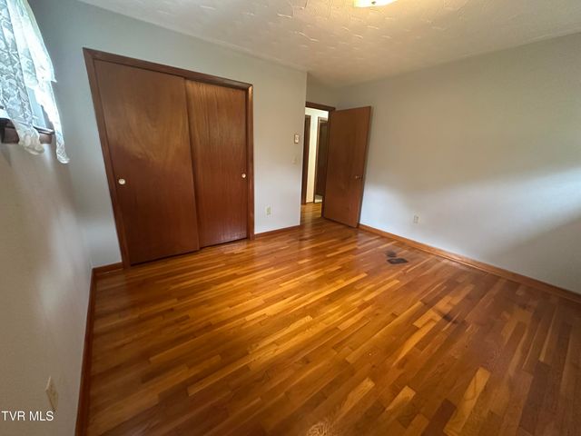 73 Fork Ridge Road, Lebanon, VA 24266
