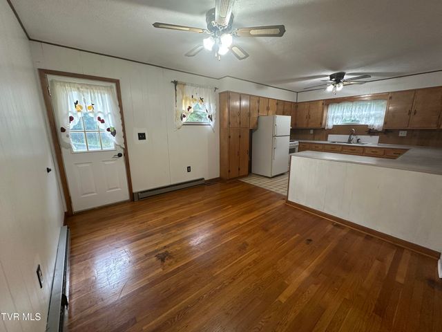 73 Fork Ridge Road, Lebanon, VA 24266