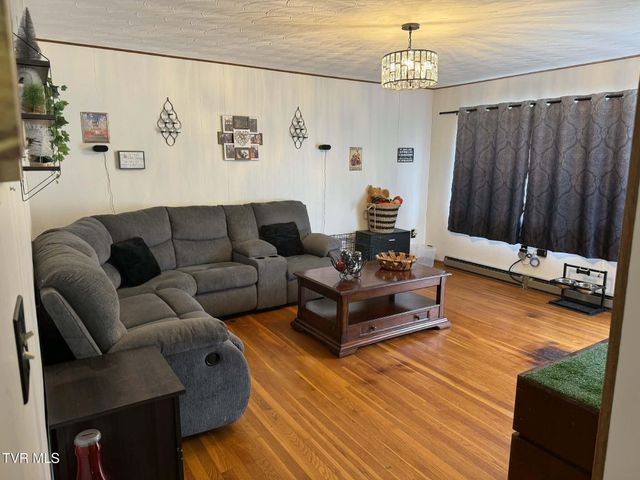 73 Fork Ridge Road, Lebanon, VA 24266