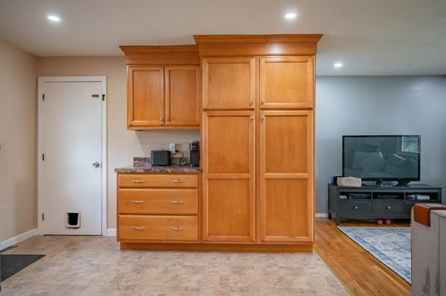 39 Norwich Road, Nashua, NH 03062
