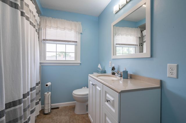39 Norwich Road, Nashua, NH 03062