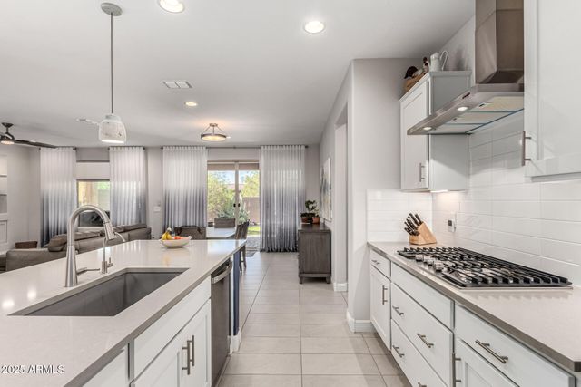 4138 N HAWTHORN Drive, Florence, AZ 85132