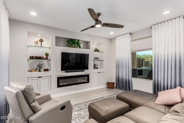 4138 N HAWTHORN Drive, Florence, AZ 85132