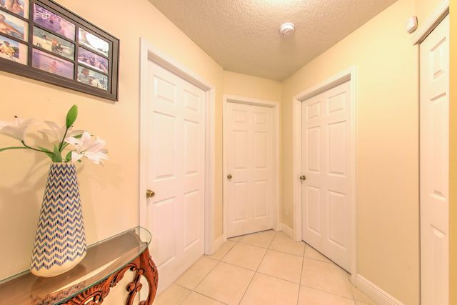 2025 SE Allamanda Drive, Port St. Lucie, Port St Lucie, FL 34952