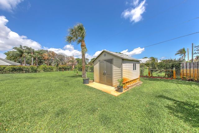 2025 SE Allamanda Drive, Port St. Lucie, Port St Lucie, FL 34952