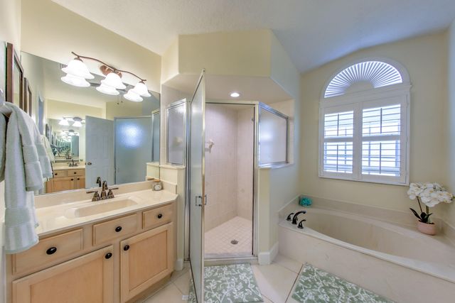 2025 SE Allamanda Drive, Port St. Lucie, Port St Lucie, FL 34952