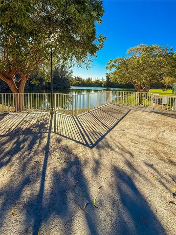 8260 SW 210th St 301, Cutler Bay, FL 33189