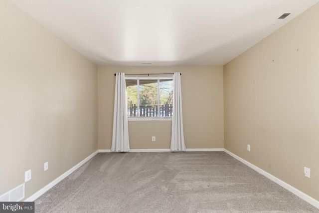 305-A CYPRESS POINT CIR, Mount Laurel, NJ 08054