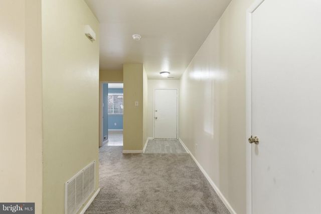 305-A CYPRESS POINT CIR, Mount Laurel, NJ 08054