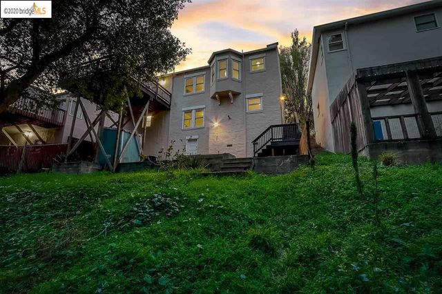 9332 Granada Ave, Oakland, CA 94605