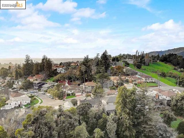 9332 Granada Ave, Oakland, CA 94605