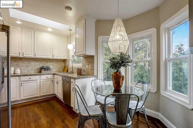 9332 Granada Ave, Oakland, CA 94605