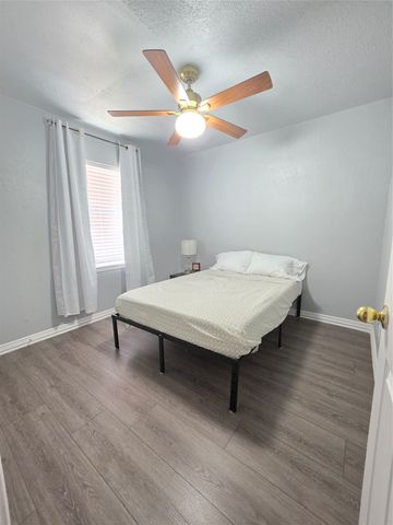 1043 Blaylock Circle S, Irving, TX 75061