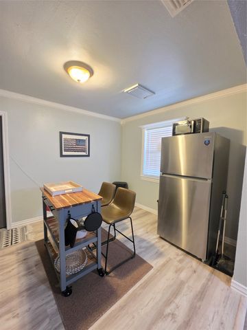 1043 Blaylock Circle S, Irving, TX 75061