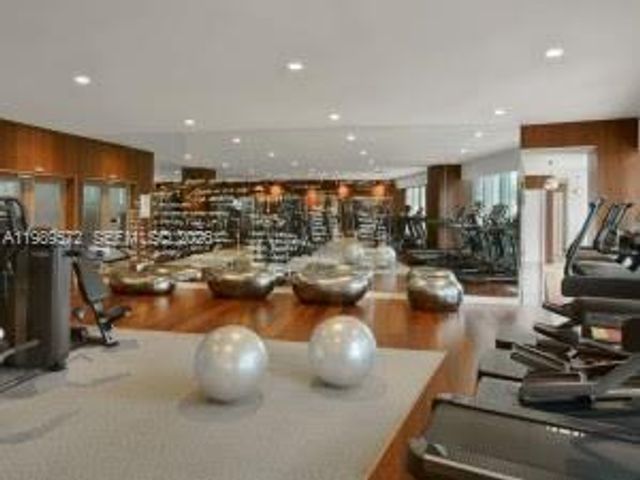 1300 S Miami Ave 4005, Miami, FL 33130