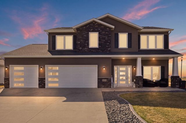 5651 43rd Street S, Fargo, ND 58104