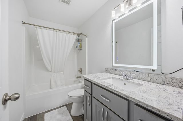 5651 43rd Street S, Fargo, ND 58104