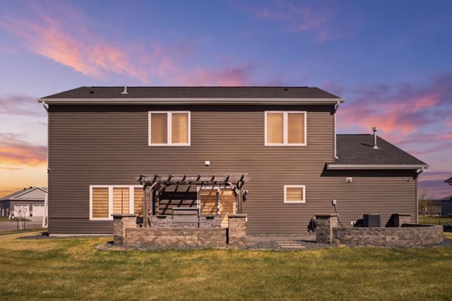 5651 43rd Street S, Fargo, ND 58104