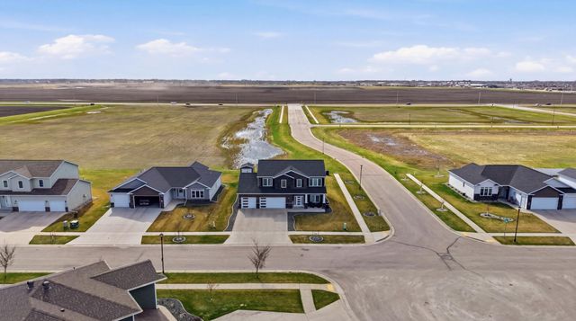 5651 43rd Street S, Fargo, ND 58104