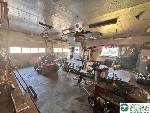 3236 Apples Church Road, Lower Saucon Twp, PA 18015