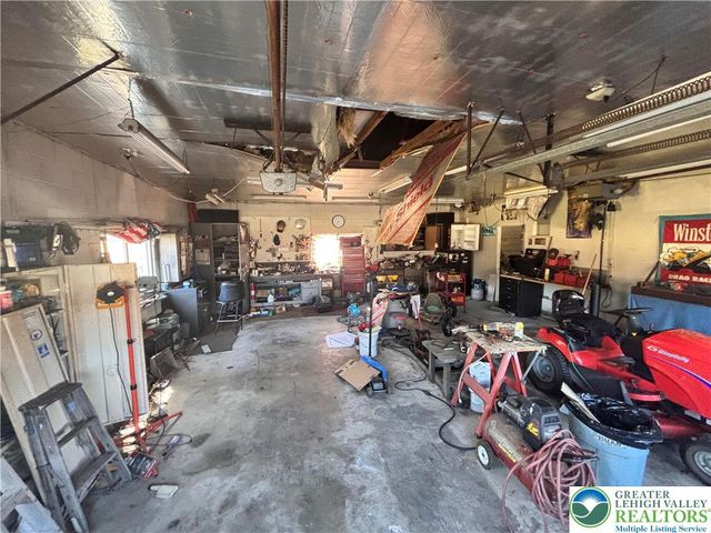 3236 Apples Church Road, Lower Saucon Twp, PA 18015