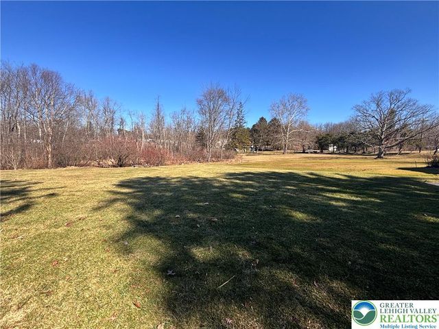 3236 Apples Church Road, Lower Saucon Twp, PA 18015