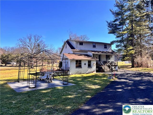 3236 Apples Church Road, Lower Saucon Twp, PA 18015