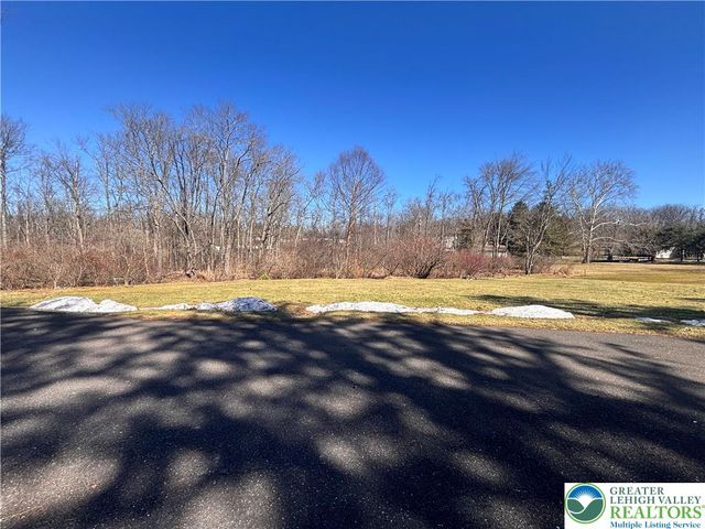 3236 Apples Church Road, Lower Saucon Twp, PA 18015