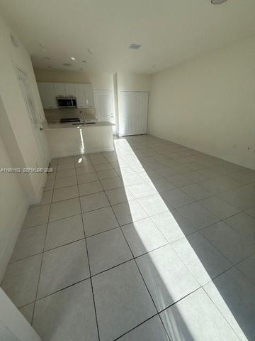 4485 NW 83rd Pkwy, Doral, FL 33166