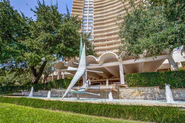 6211 W Northwest Highway G113, Dallas, TX 75225