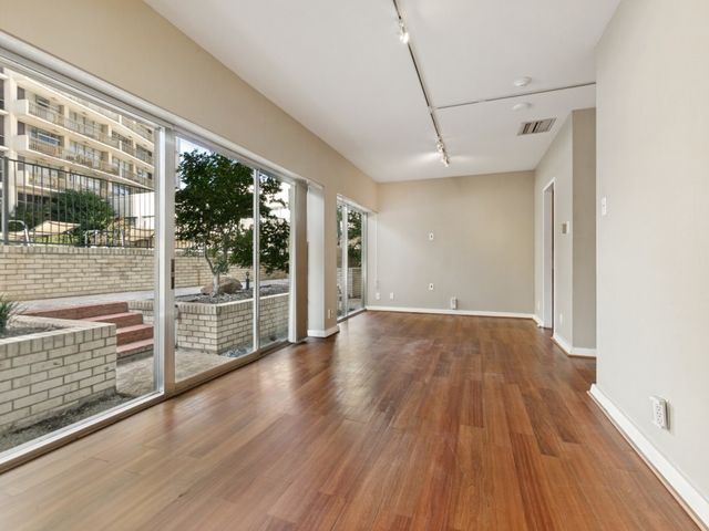 6211 W Northwest Highway G113, Dallas, TX 75225