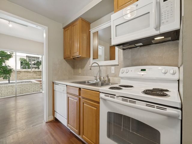 6211 W Northwest Highway G113, Dallas, TX 75225