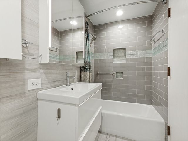 6211 W Northwest Highway G113, Dallas, TX 75225