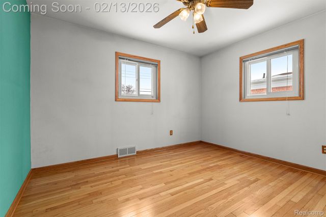 2431 Grange Road, Trenton, MI 48183