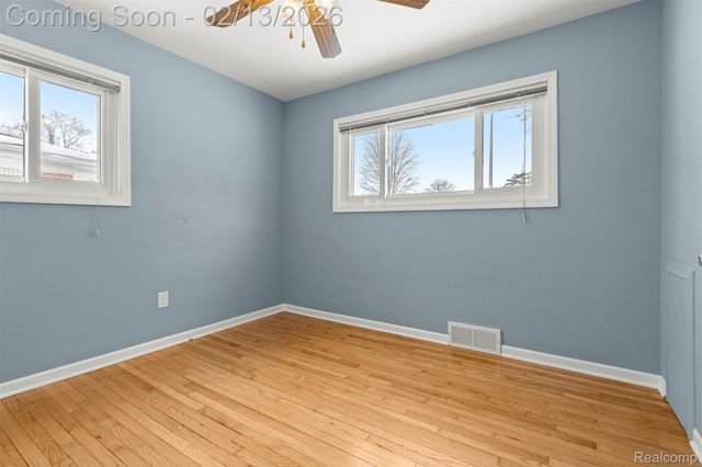 2431 Grange Road, Trenton, MI 48183