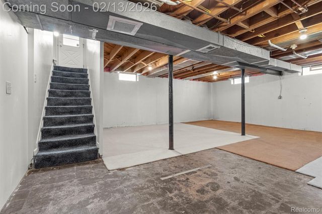 2431 Grange Road, Trenton, MI 48183