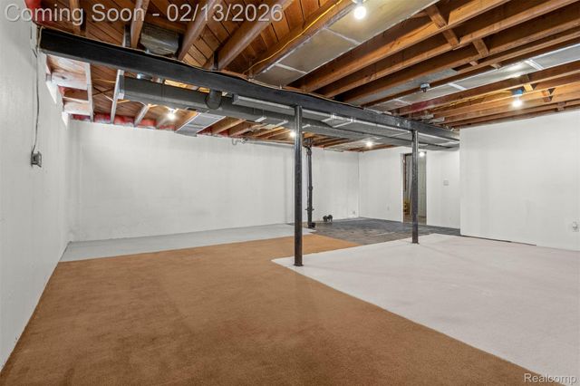 2431 Grange Road, Trenton, MI 48183