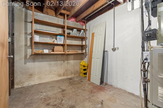 2431 Grange Road, Trenton, MI 48183