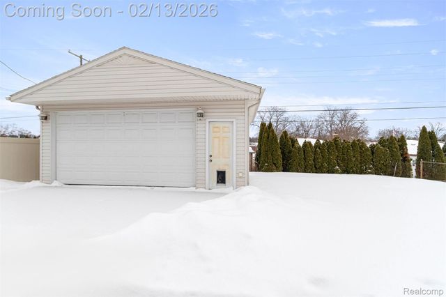 2431 Grange Road, Trenton, MI 48183