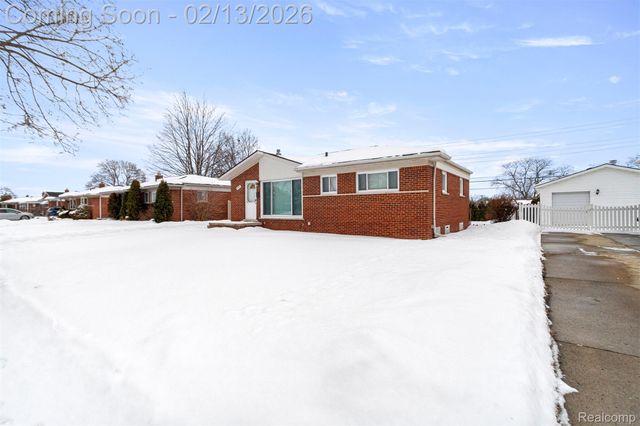 2431 Grange Road, Trenton, MI 48183