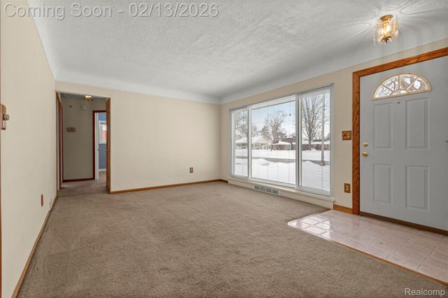 2431 Grange Road, Trenton, MI 48183