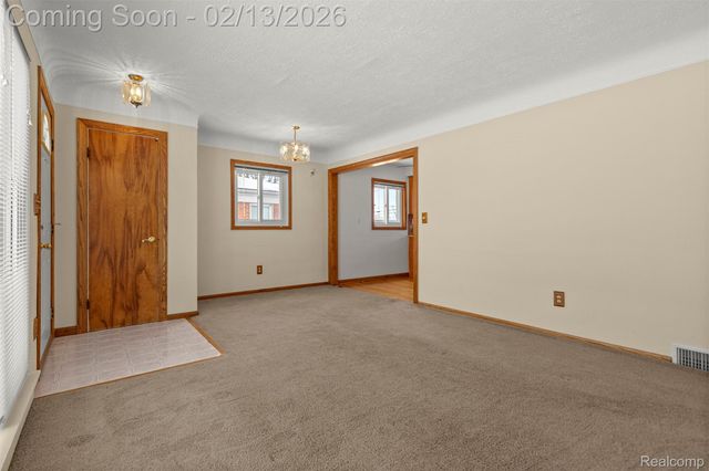 2431 Grange Road, Trenton, MI 48183